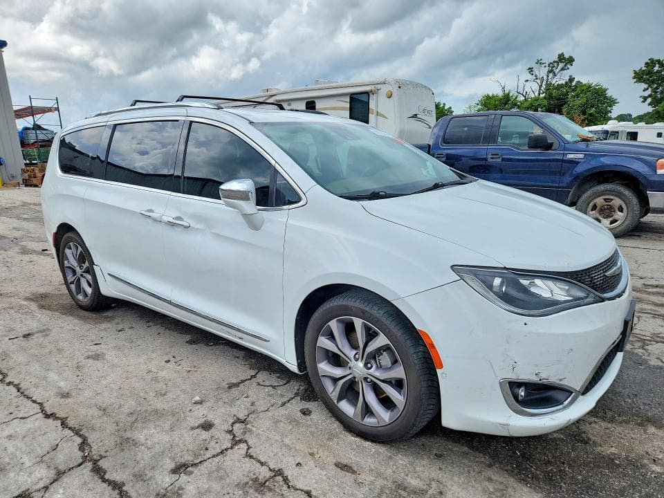 2020 CHRYSLER PACIFICA LIMITED 4