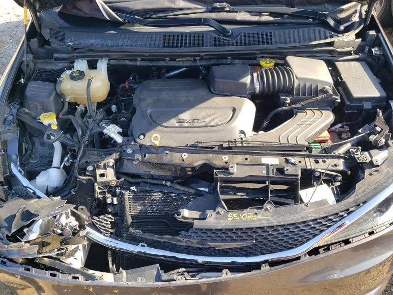 2020 CHRYSLER VOYAGER LXI 12