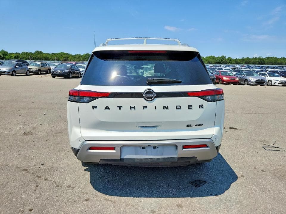 2023 NISSAN PATHFINDER SL 6