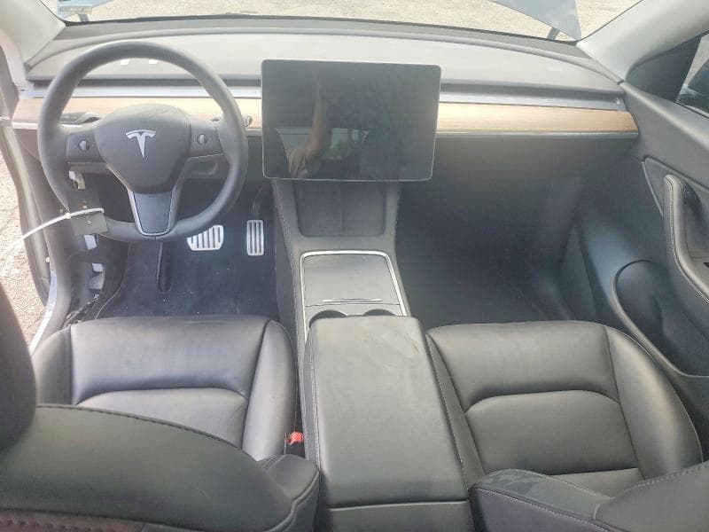 2022 TESLA MODEL Y 8