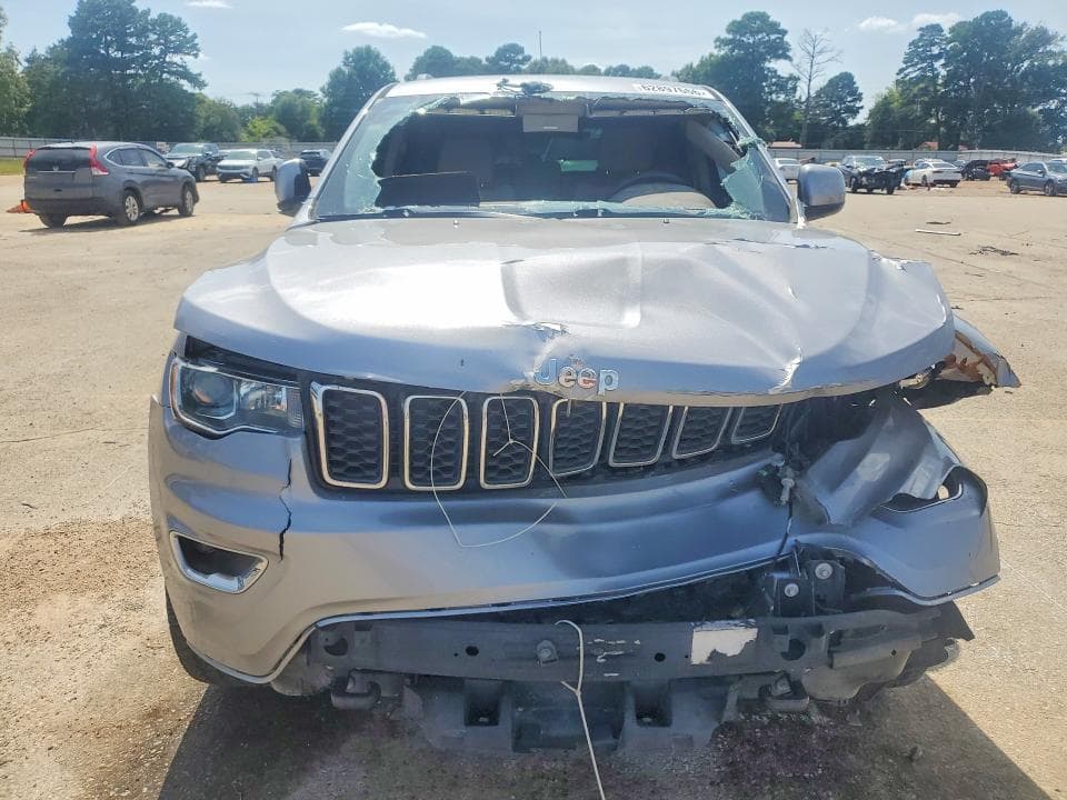 2020 JEEP GRAND CHEROKEE LAREDO 5