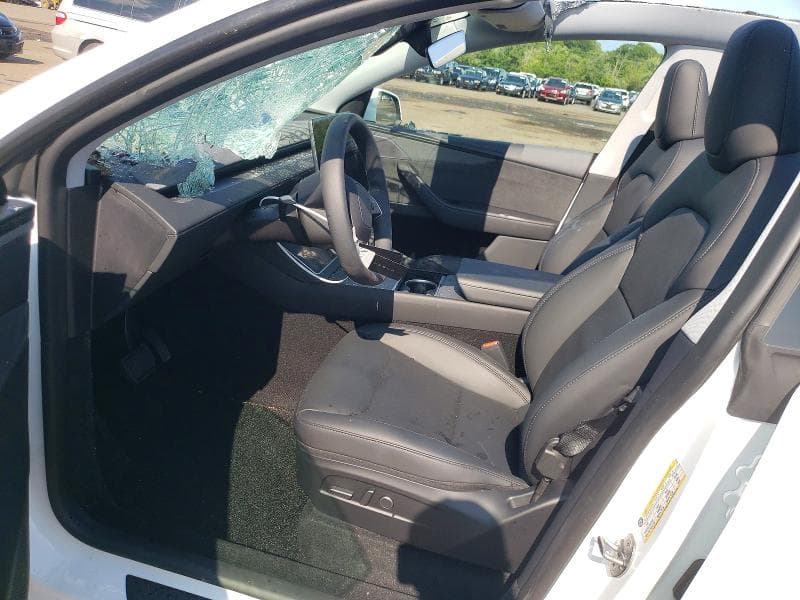2026 TESLA MODEL Y 7