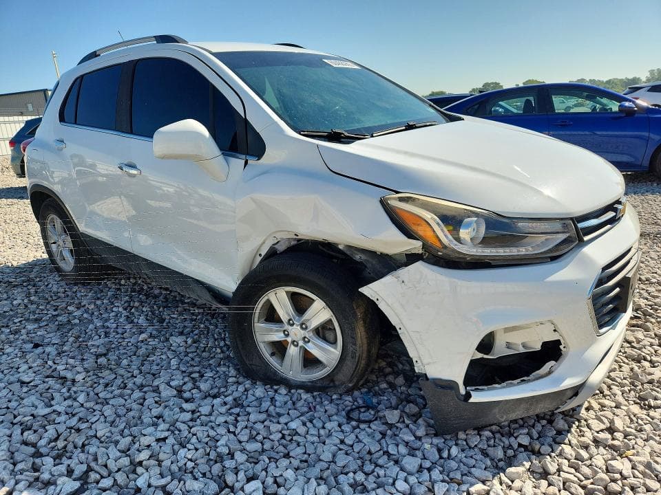 2018 CHEVROLET TRAX 4