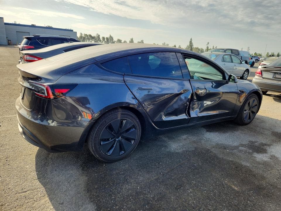 2025 TESLA MODEL 3 3
