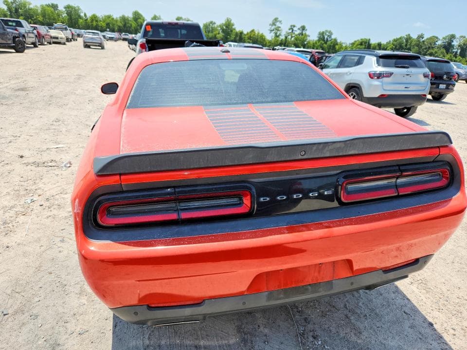 2017 DODGE CHALLENGER SXT 6