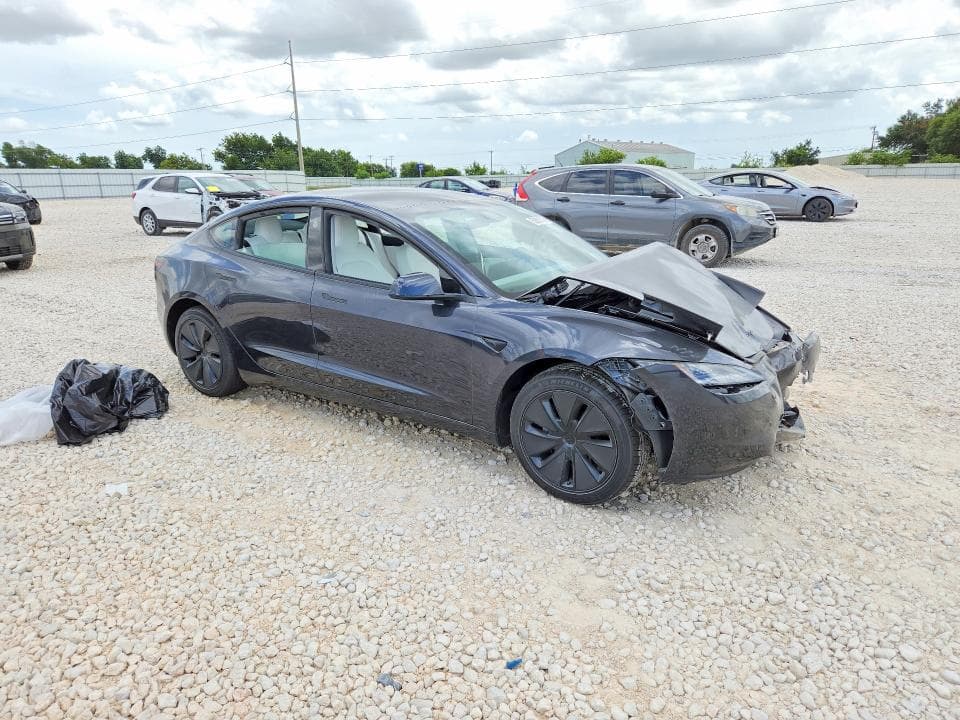 2026 TESLA MODEL 3 4