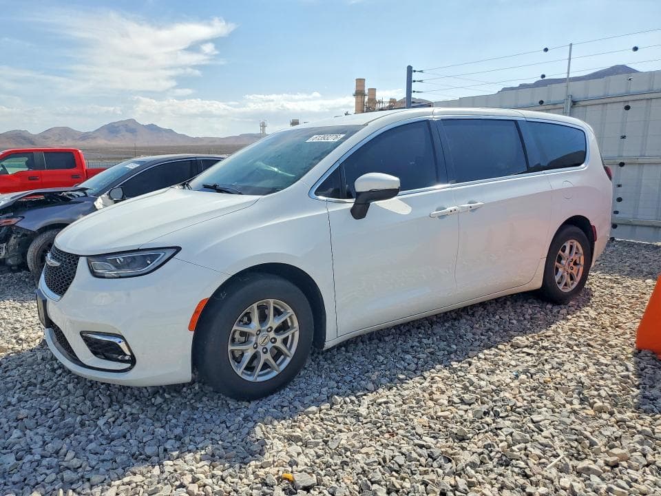 2023 CHRYSLER PACIFICA TOURING L