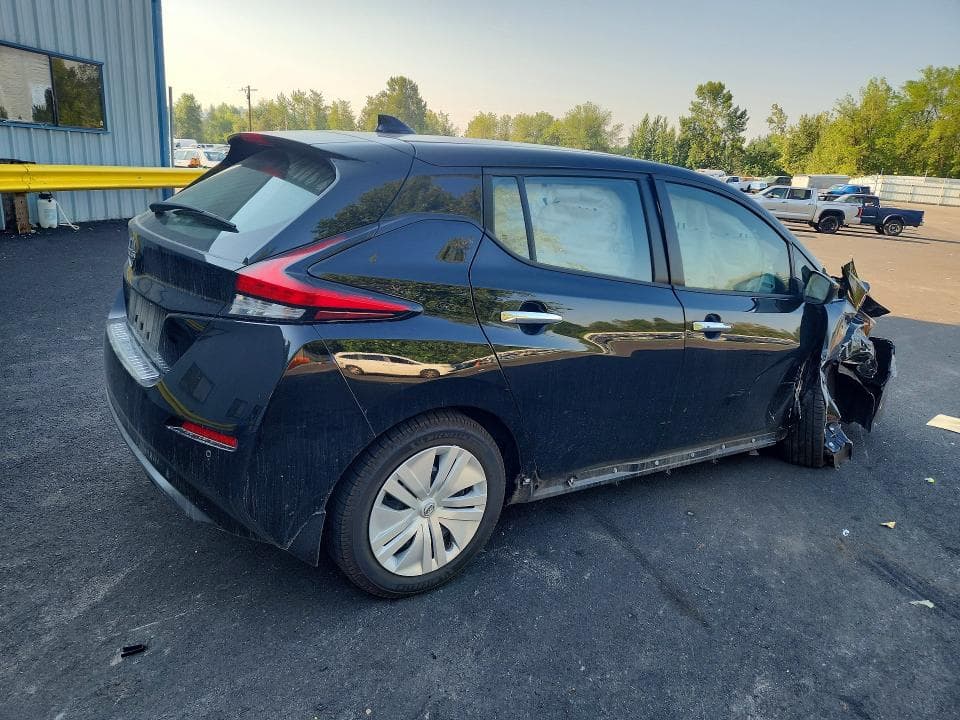 2025 NISSAN LEAF S 3