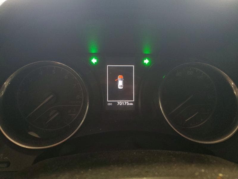 2019 TOYOTA CAMRY SE 9