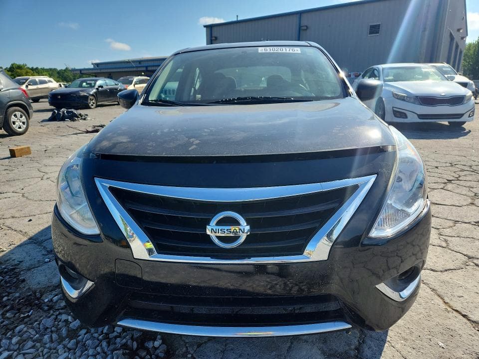 2018 NISSAN VERSA SV 5