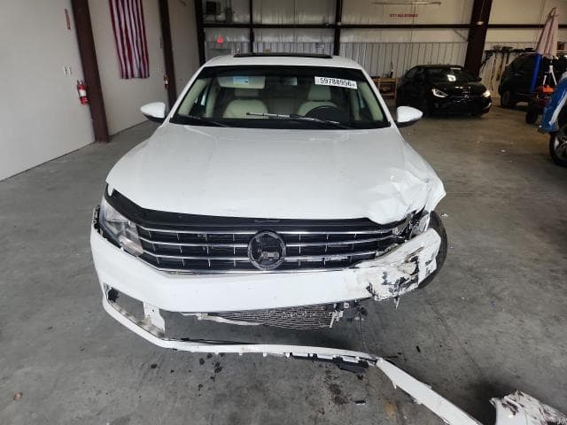 2017 VOLKSWAGEN PASSAT SE 5