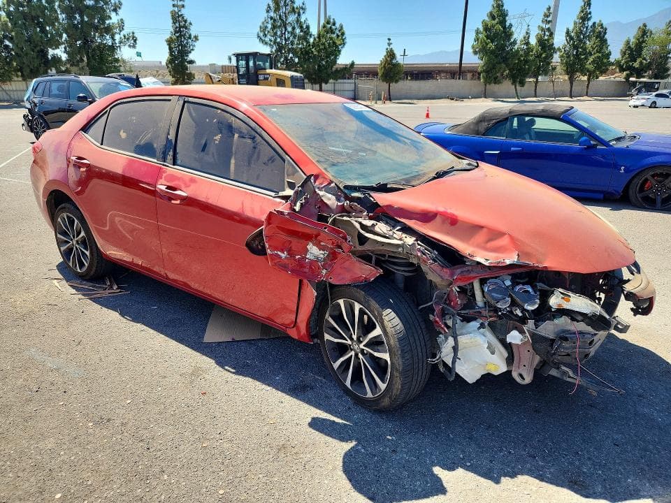 2017 TOYOTA COROLLA SE 4