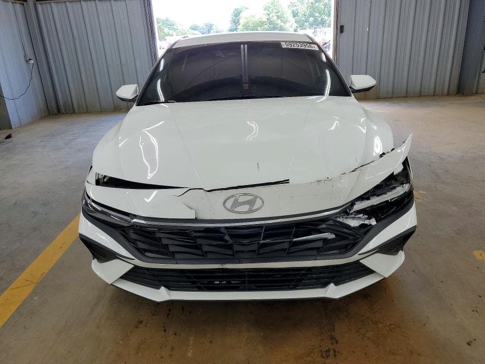 2024 HYUNDAI ELANTRA SEL 5