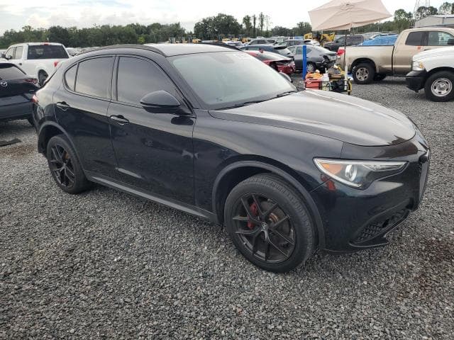 2019 ALFA ROMEO STELVIO 4