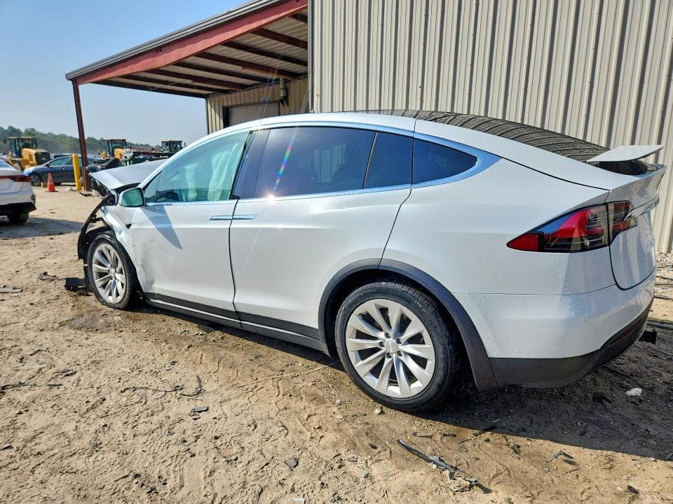 2020 TESLA MODEL X 2