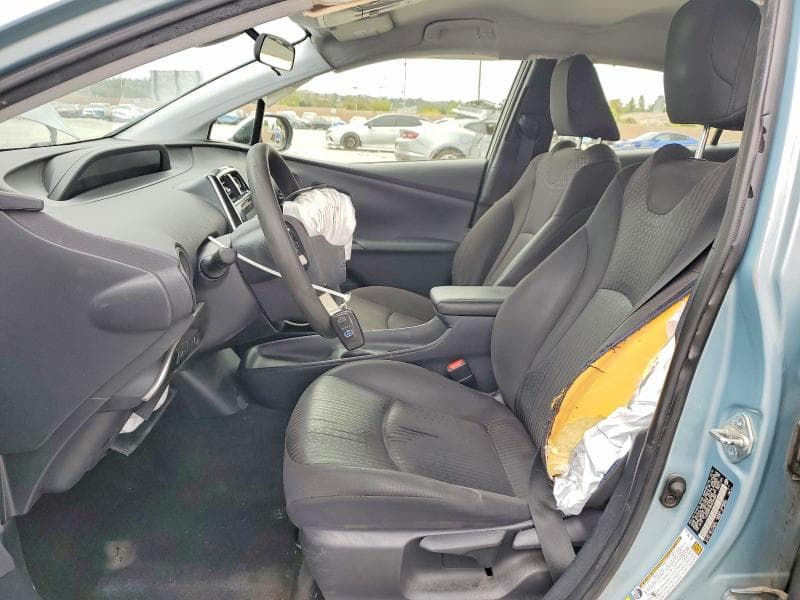 2017 TOYOTA PRIUS TWO 7