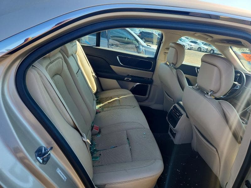 2017 LINCOLN CONTINENTAL SELECT 10