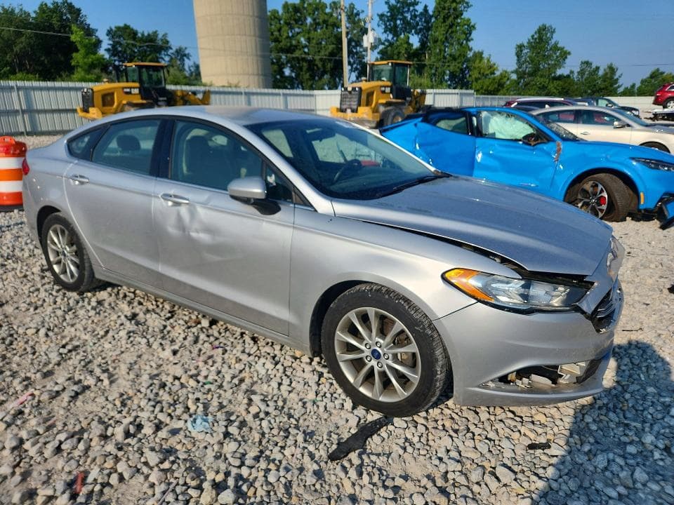 2017 FORD FUSION SE 4