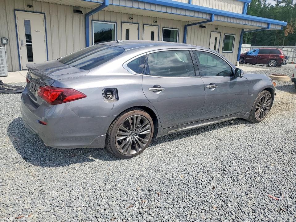 2018 INFINITI Q70L 3.7 LUXE 3