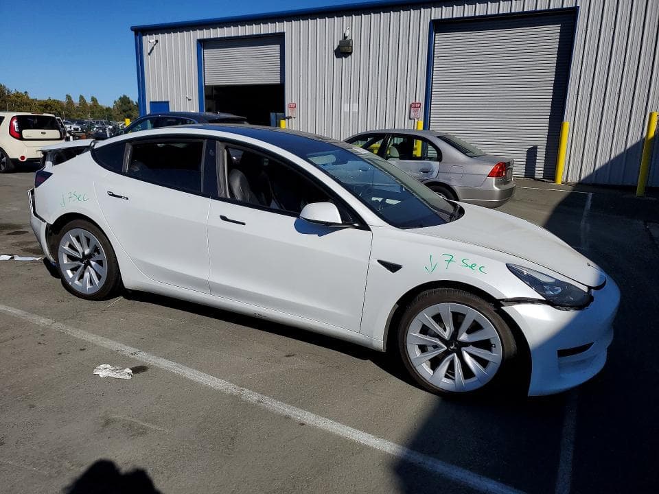 2023 TESLA MODEL 3 4