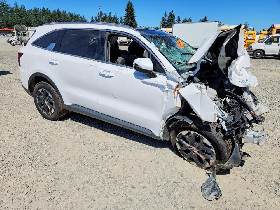 2024 KIA SORENTO S 4