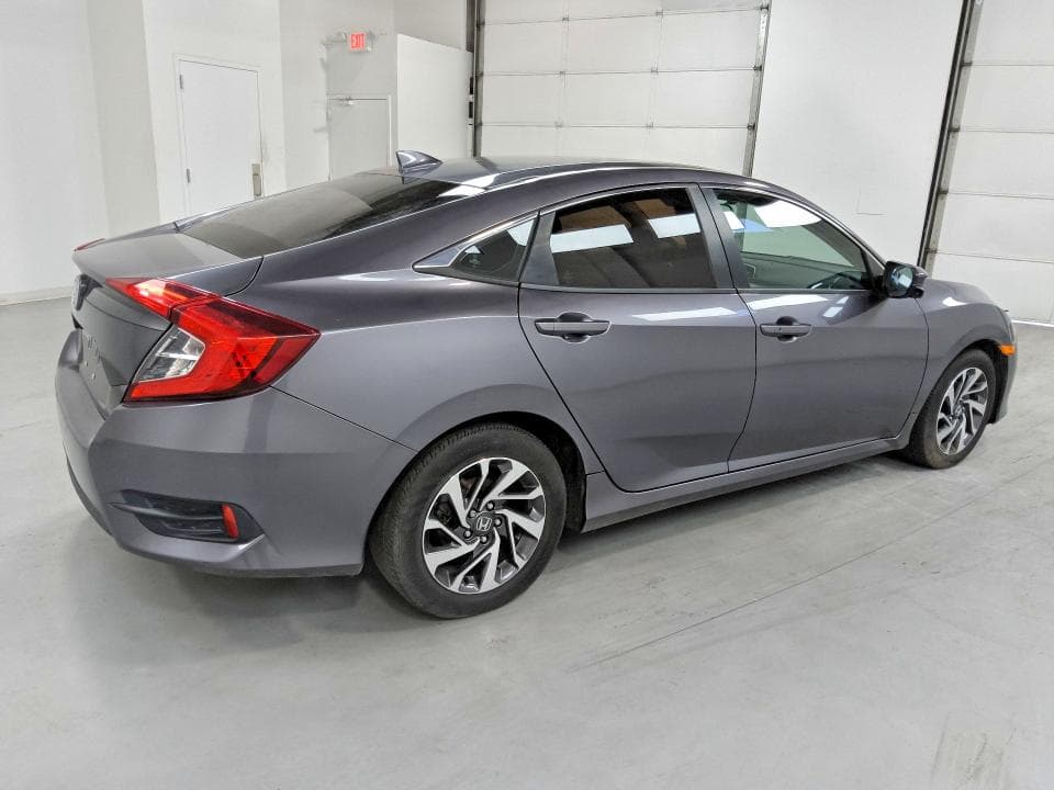 2017 HONDA CIVIC EX 3