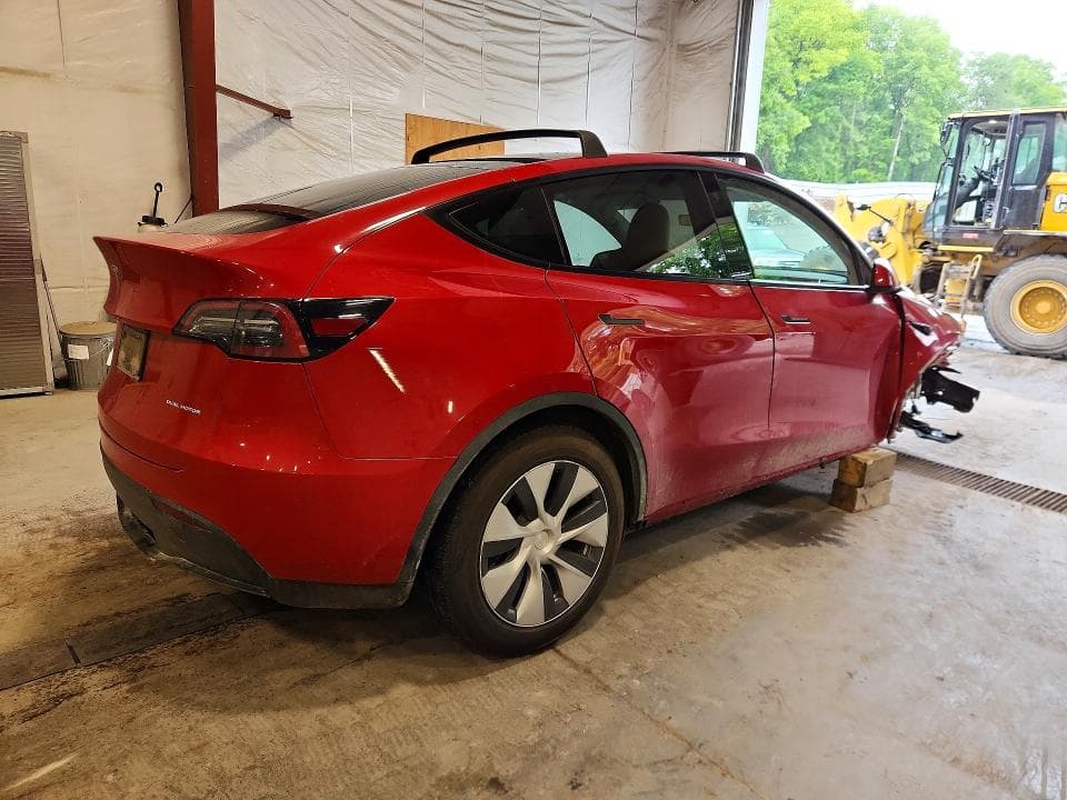 2023 TESLA MODEL Y 3
