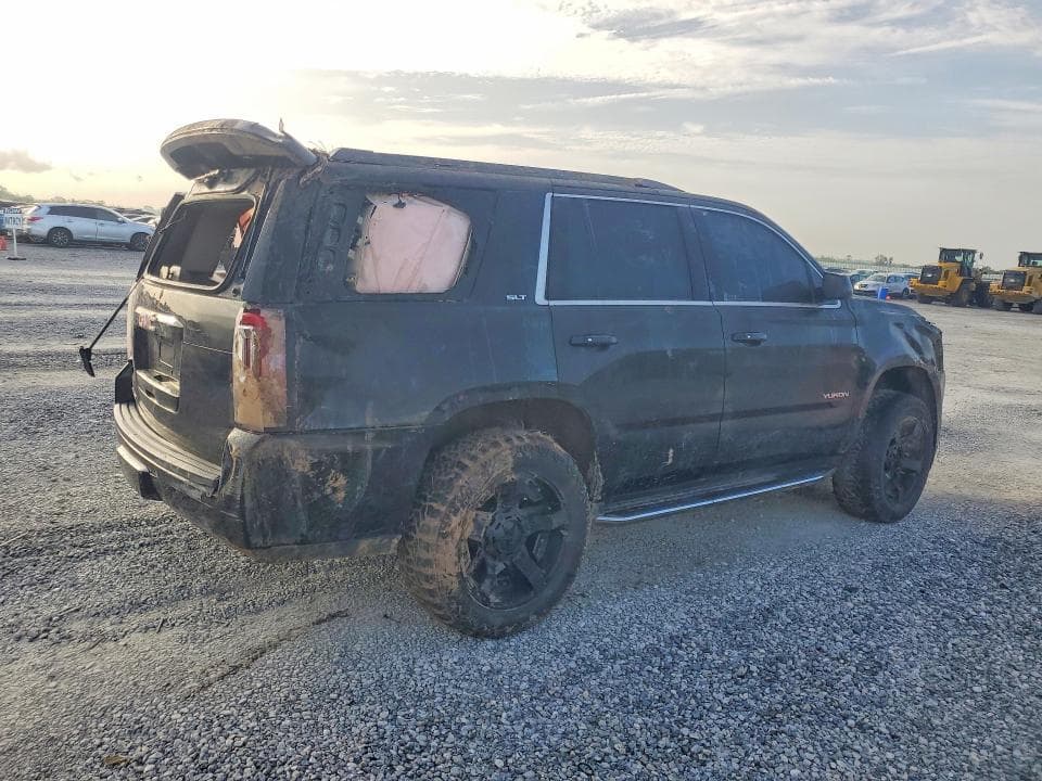 2017 GMC YUKON SLT 3