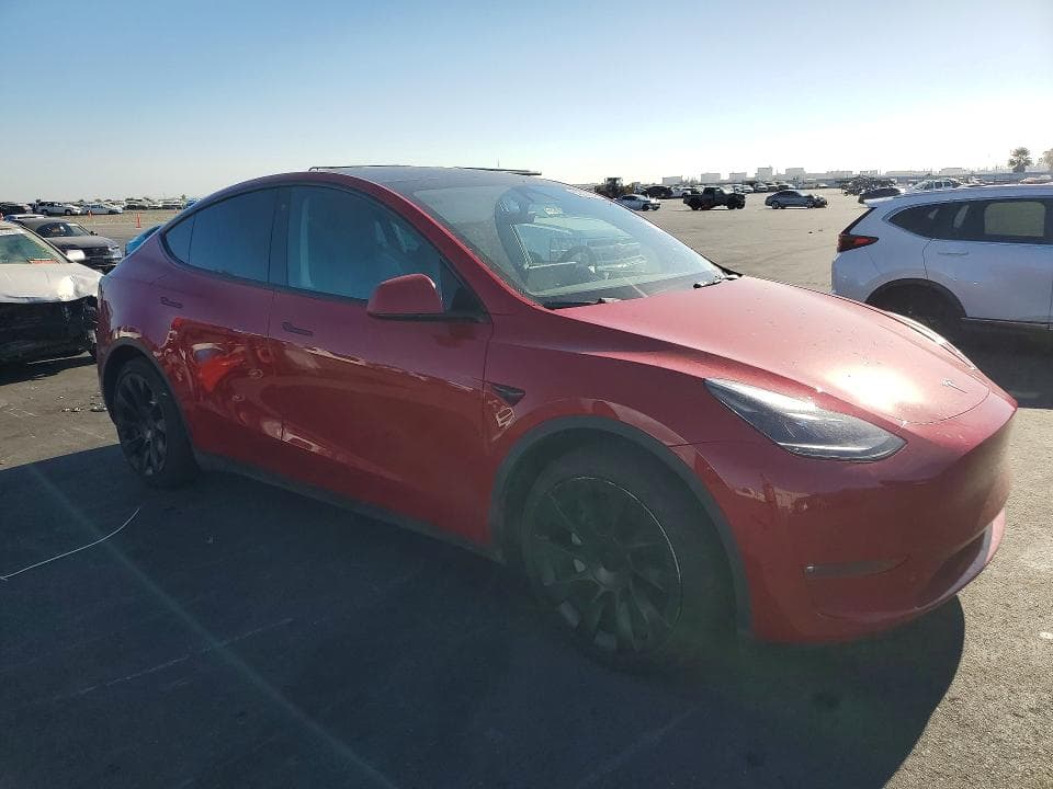 2023 TESLA MODEL Y 4