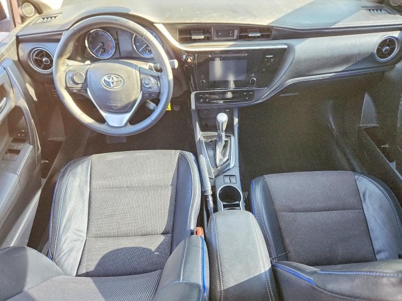 2017 TOYOTA COROLLA SE 8