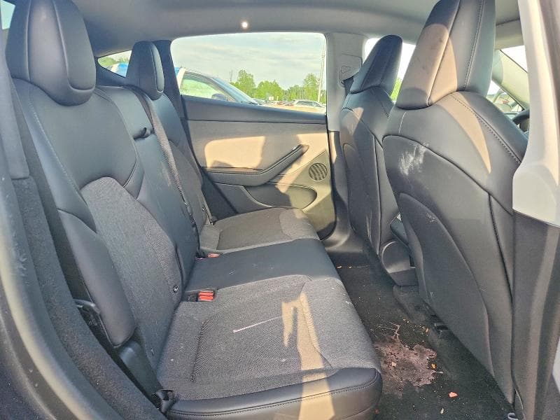 2026 TESLA MODEL Y 11