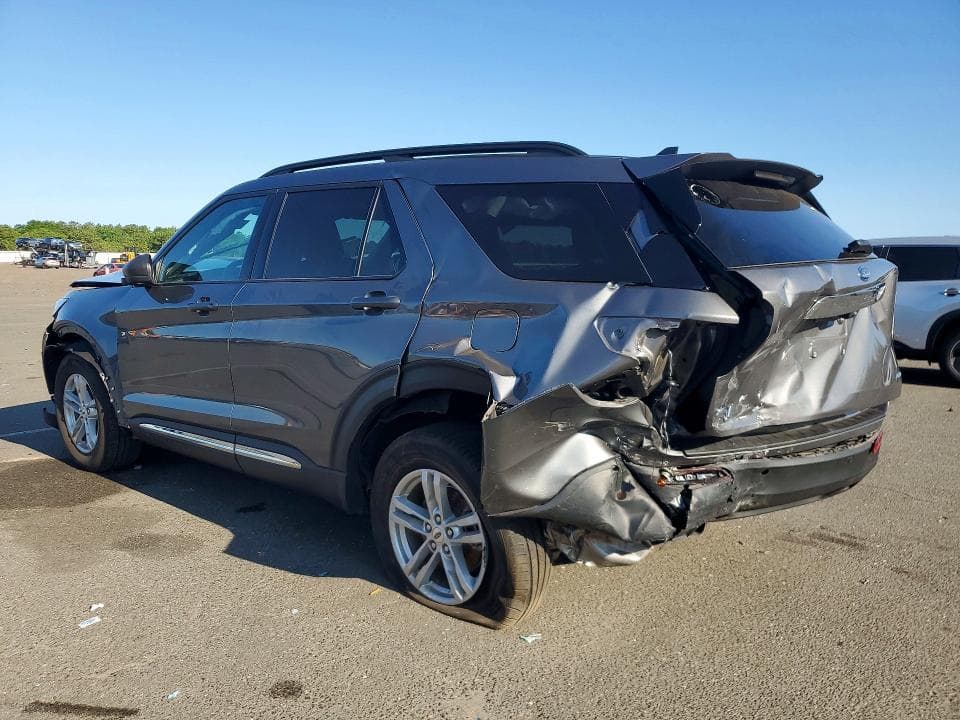 2023 FORD EXPLORER XLT 2