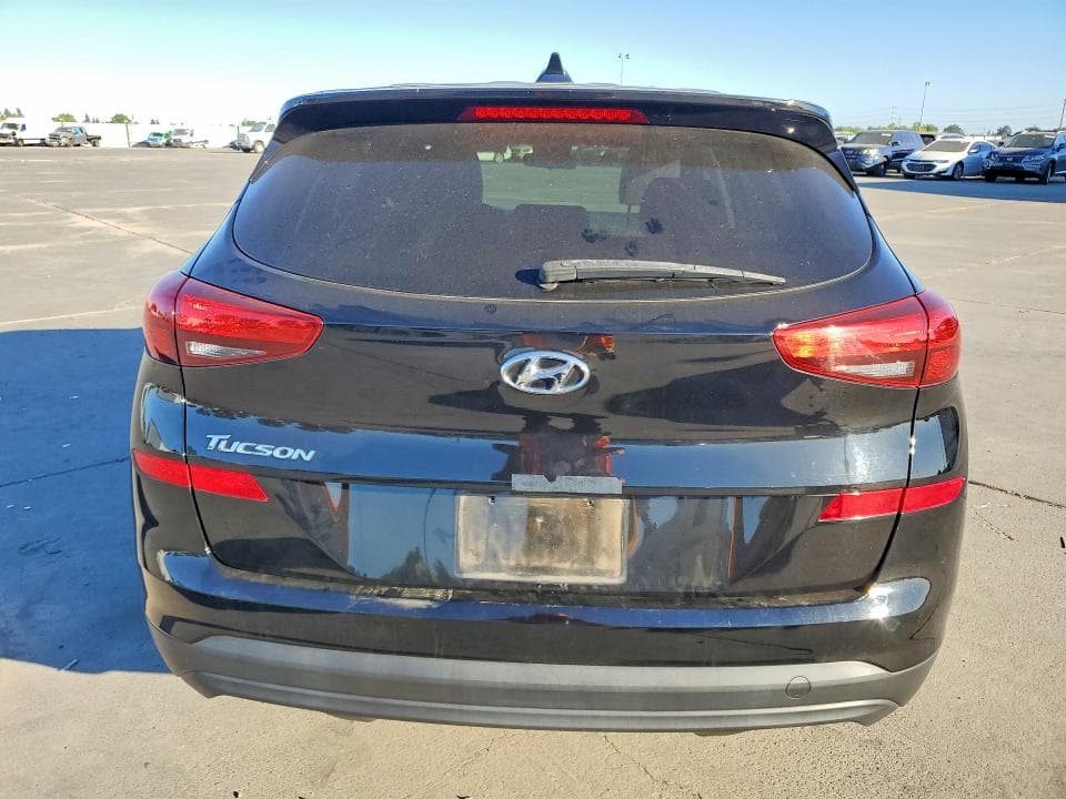 2020 HYUNDAI TUCSON SE 6