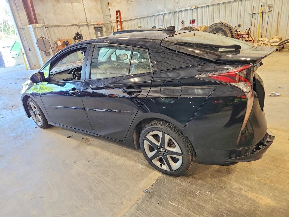 2018 TOYOTA PRIUS FOUR TOURING 2