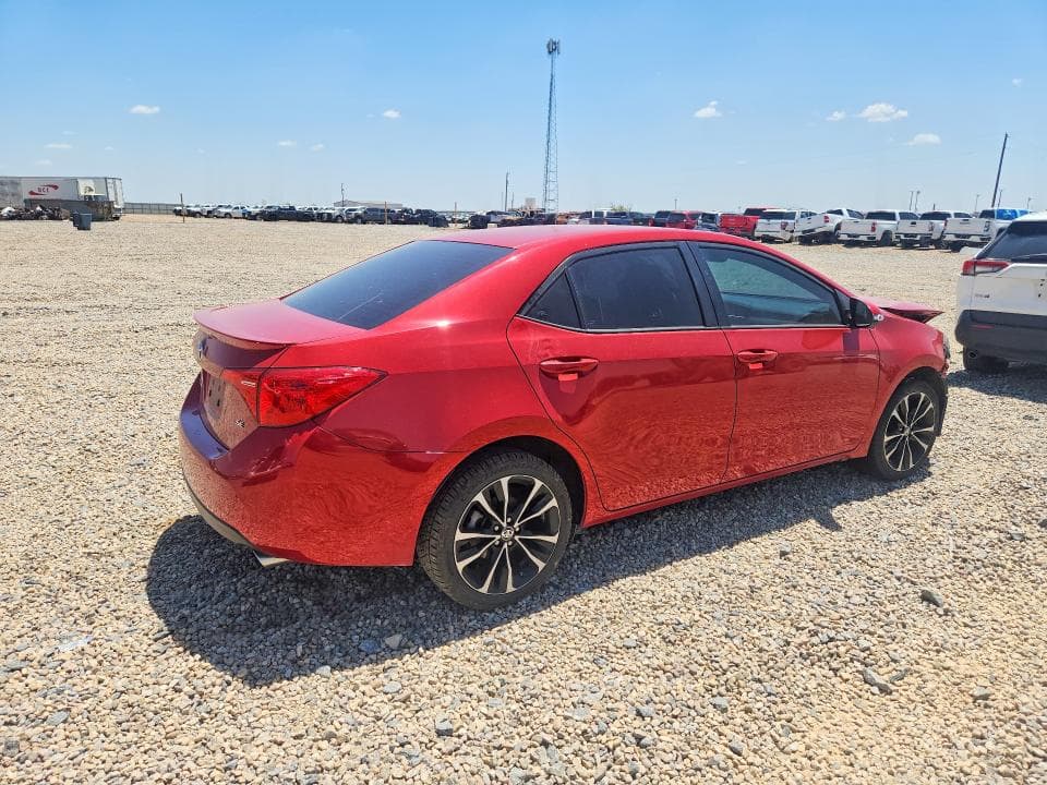 2018 TOYOTA COROLLA SE 3
