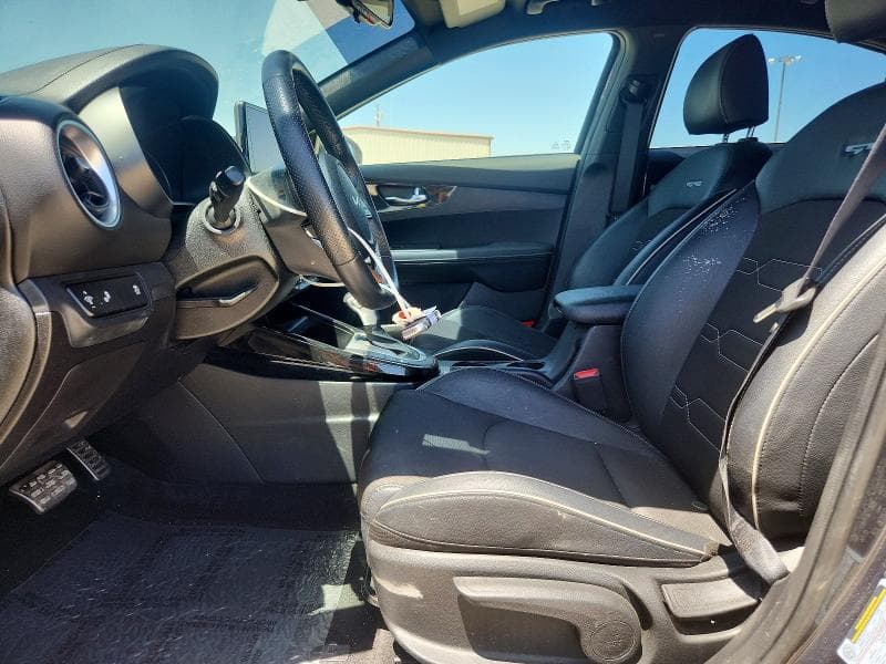 2023 KIA FORTE GT LINE 7