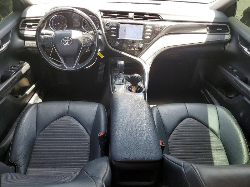 2020 TOYOTA CAMRY SE 8