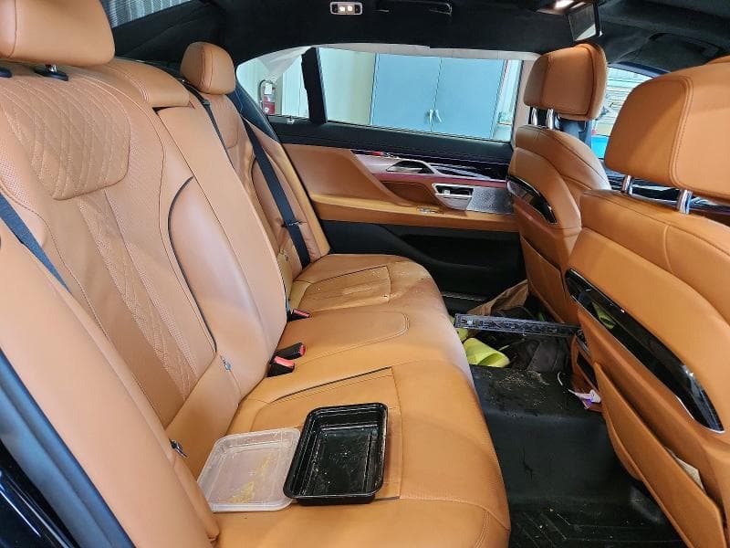 2019 BMW 750 XI 10