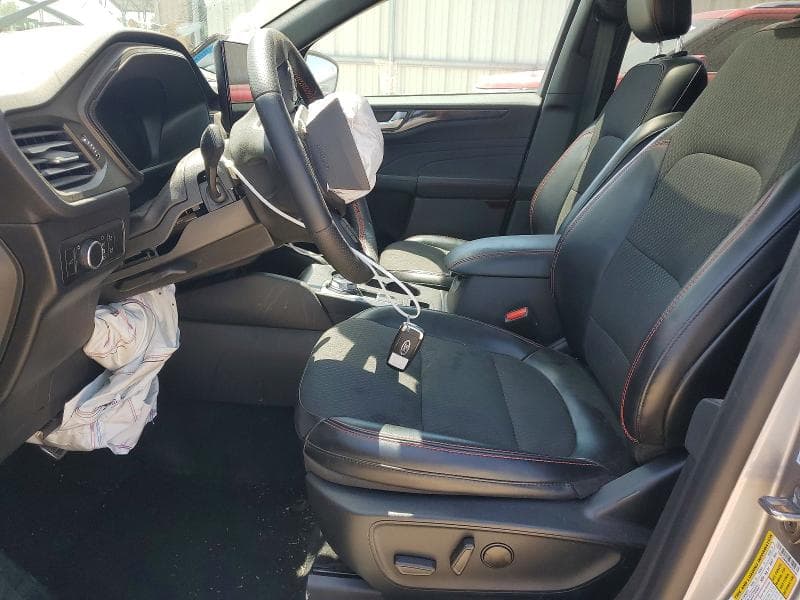 2024 FORD ESCAPE ST LINE 7