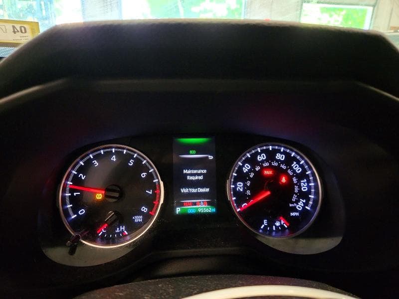 2021 TOYOTA RAV4 LE 9