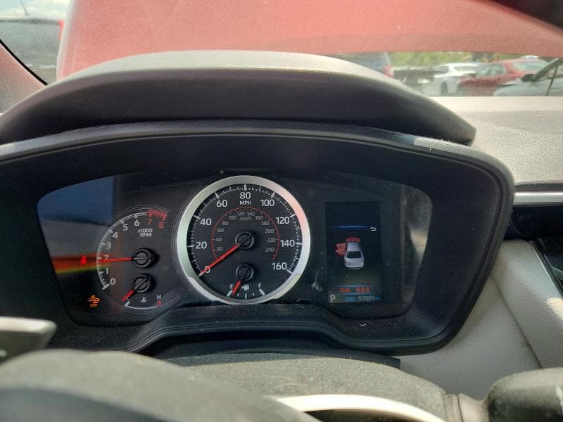 2020 TOYOTA COROLLA SE 9