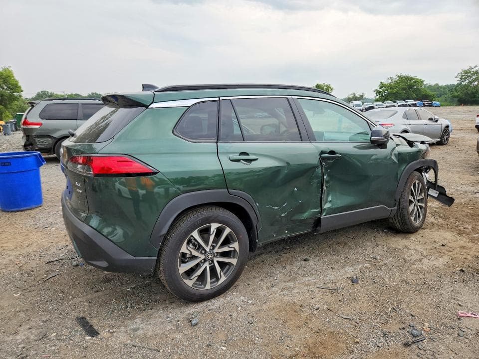 2025 TOYOTA COROLLA CROSS XLE 3