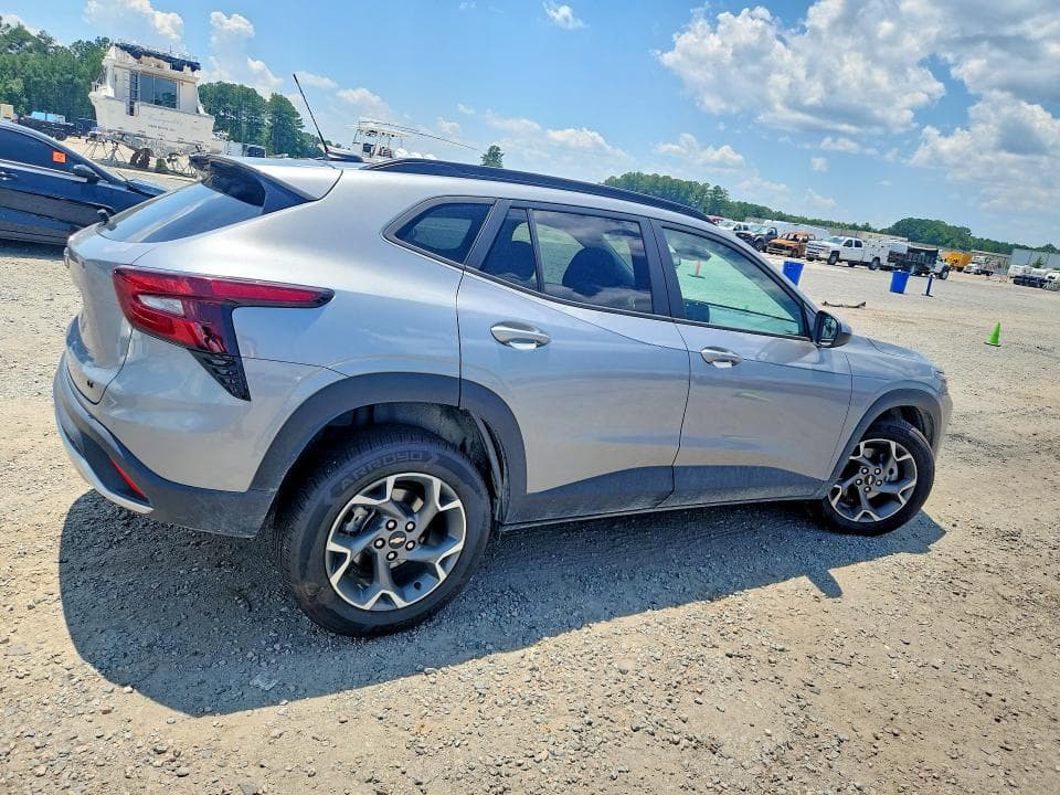 2024 CHEVROLET TRAX 1LT 3