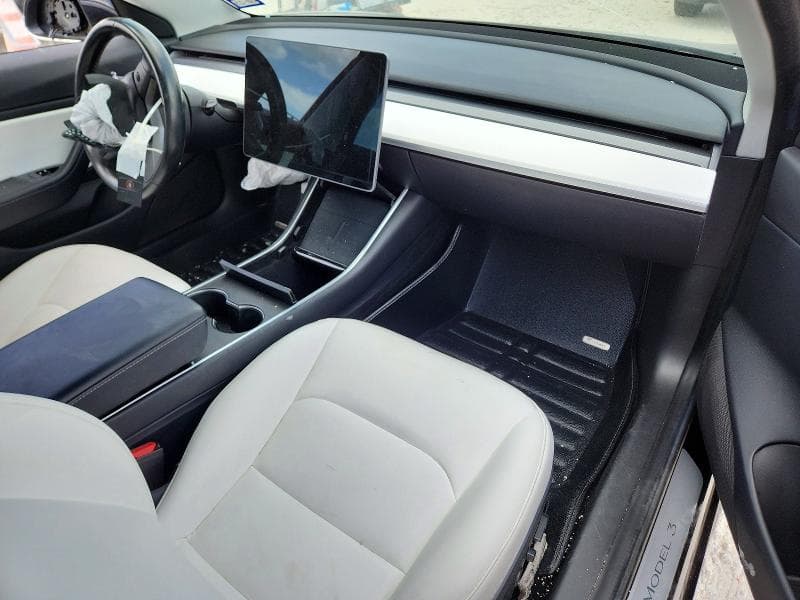 2018 TESLA MODEL 3 8