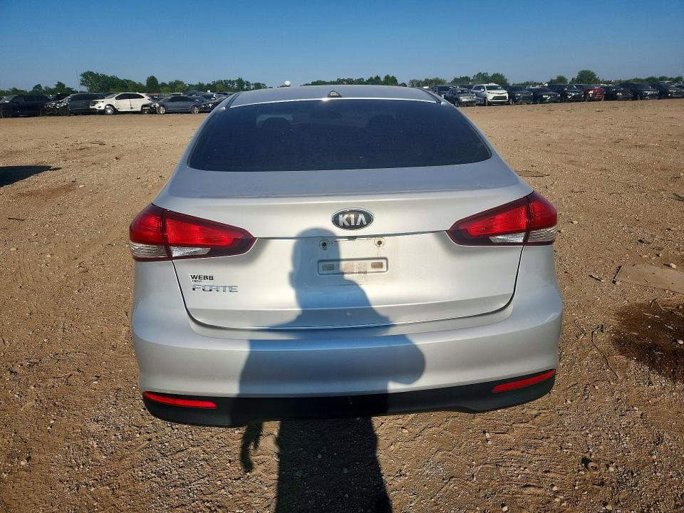 2017 KIA FORTE LX 6