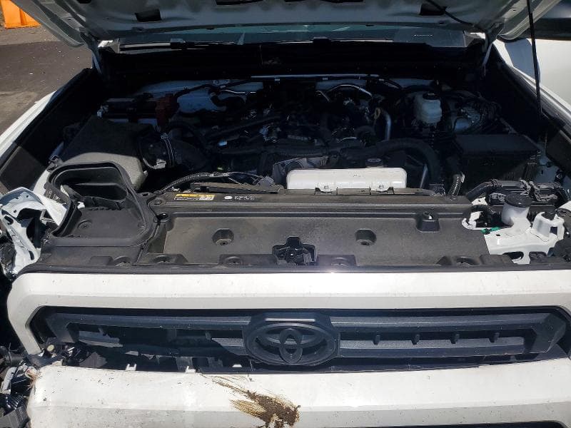 2025 TOYOTA 4RUNNER SR5 11