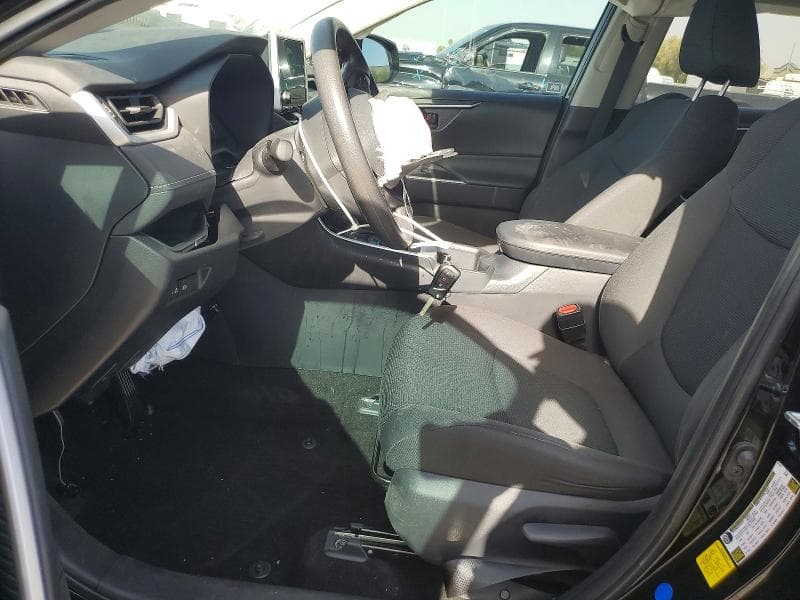 2025 TOYOTA RAV4 LE 7