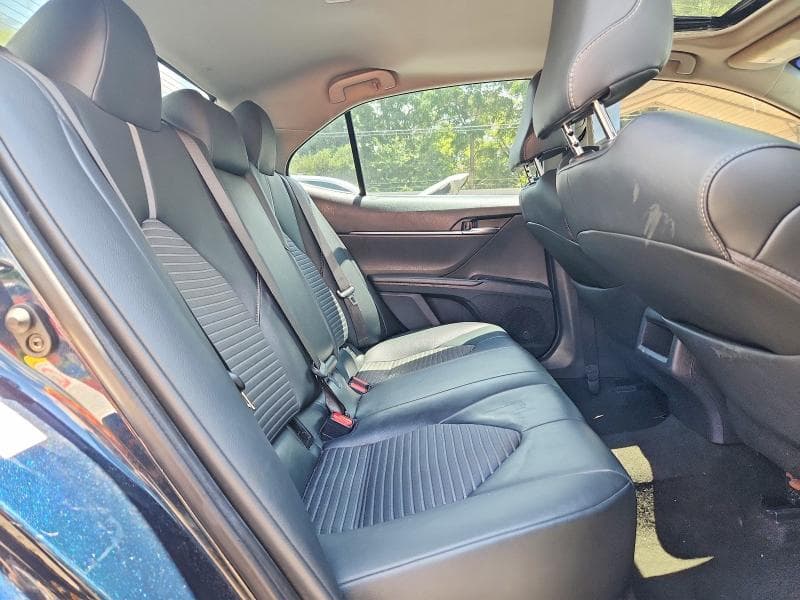 2019 TOYOTA CAMRY SE 10
