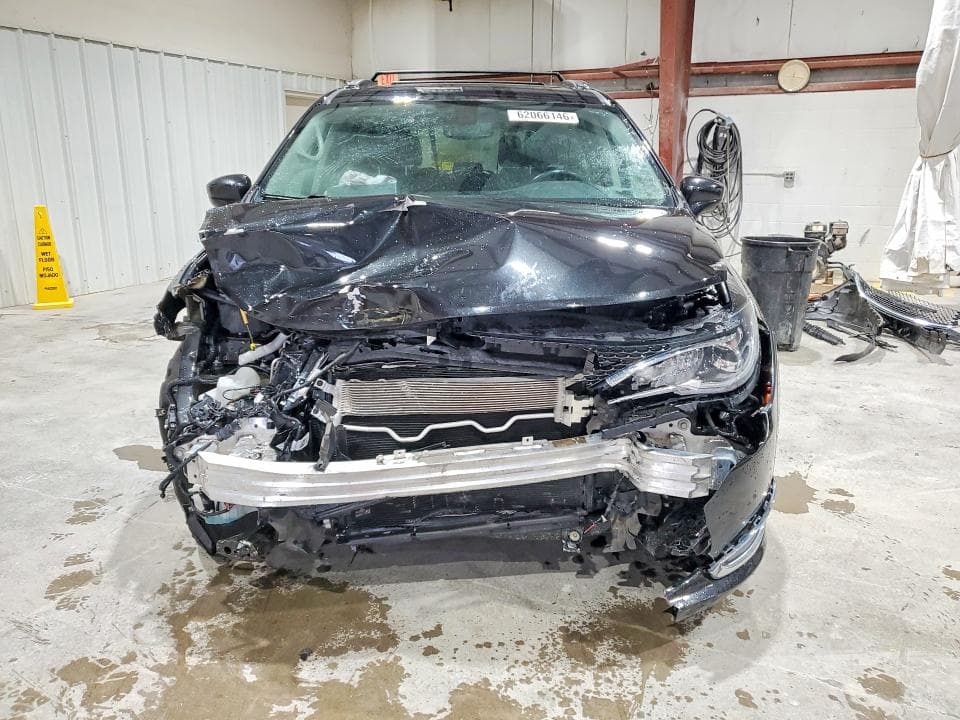 2020 CHRYSLER PACIFICA TOURING L 5
