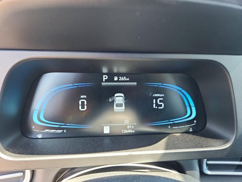 2025 HYUNDAI ELANTRA SE 9